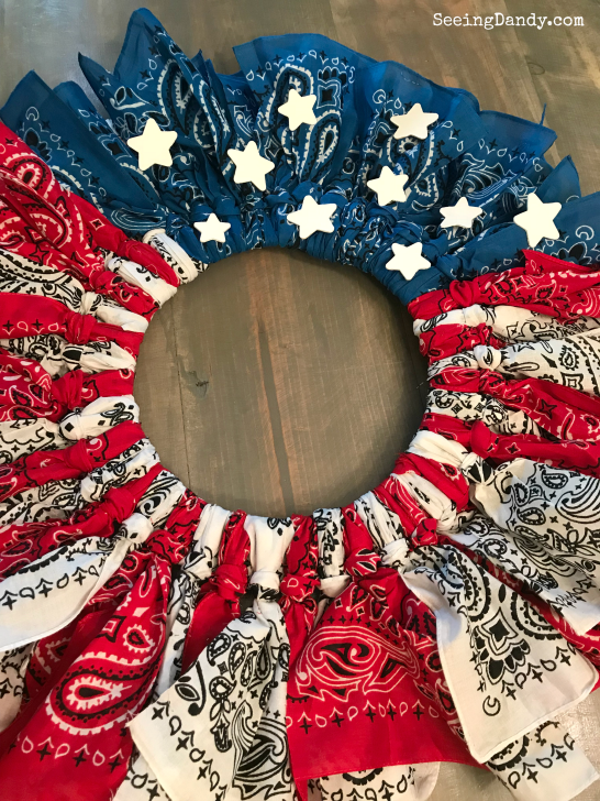 Flag fourth of July decorations, DIY patriotic bandana wreath, 4th of july, holiday ideas, home decor, july 4th crafts