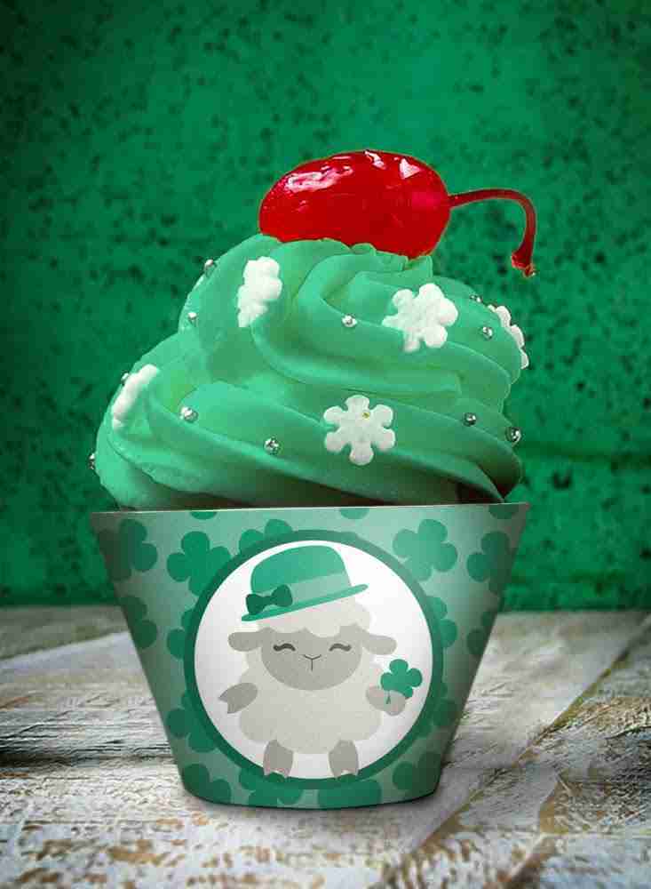 Shamrock cupcake liners with adorable St. Patrick's Day lamb design.