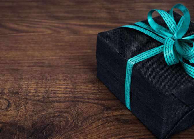 Amazon Audible last minute Fathers Day gift idea. Black box with Tiffany blue ribbon.