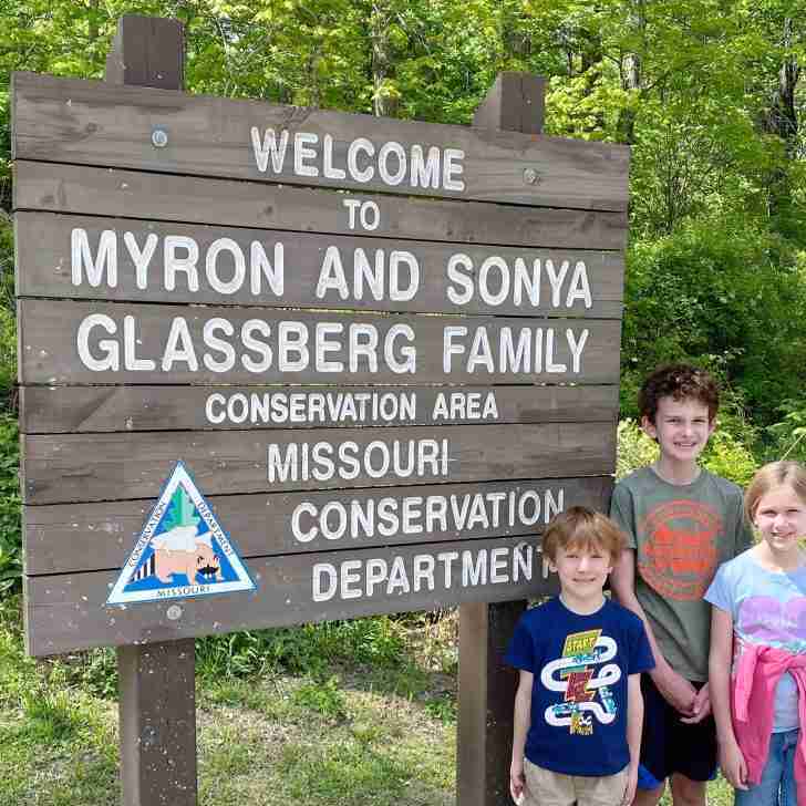 Myron and Sonya Glassberg Family Conservation Area hike near St. Louis, Missouri