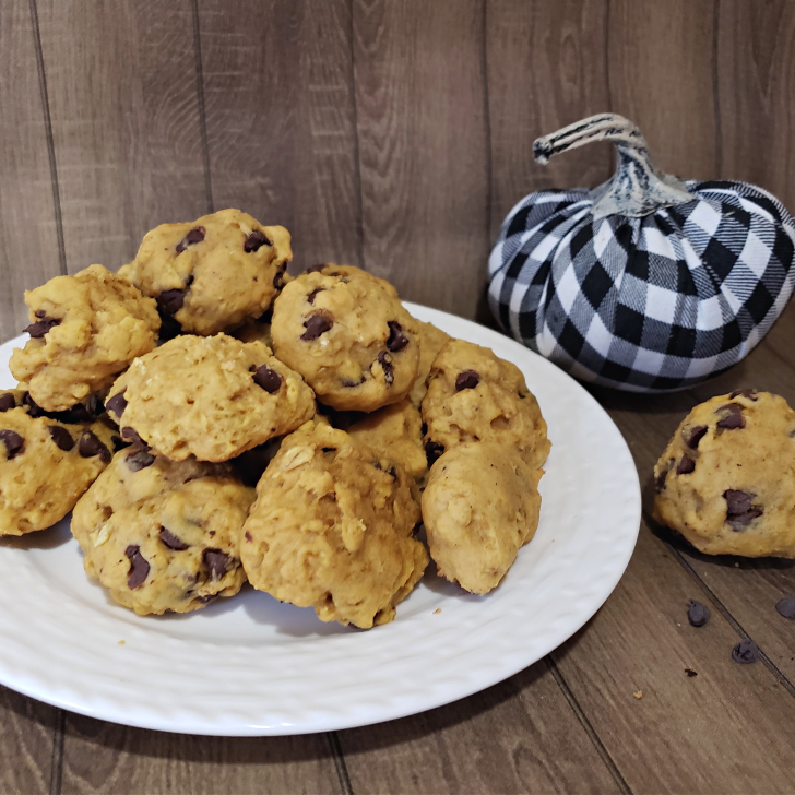 pumpkin chocolate chip cookies, fall recipes, delicious cookies, oatmeal cookie recipe