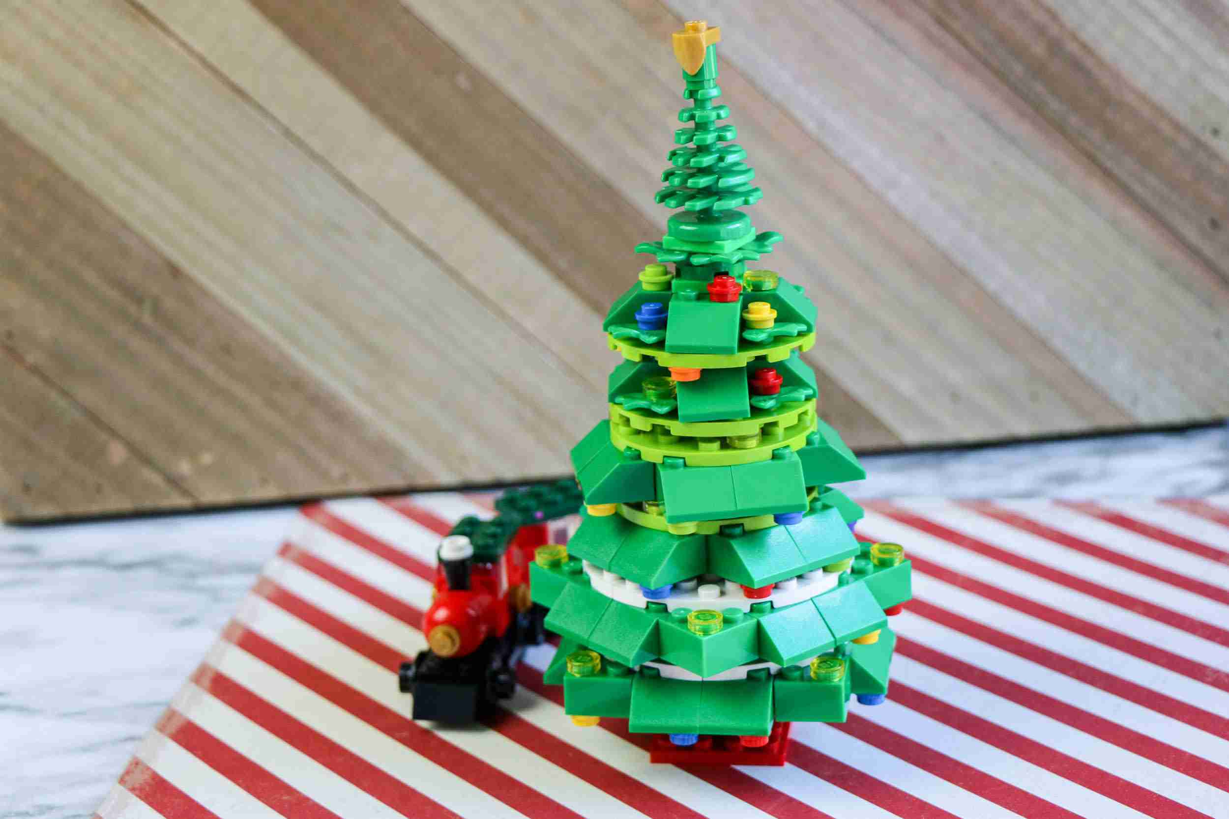 diy lego christmas tree, lego train, christmas train, holiday decorations, christmas decor, kid crafts, easy crafting