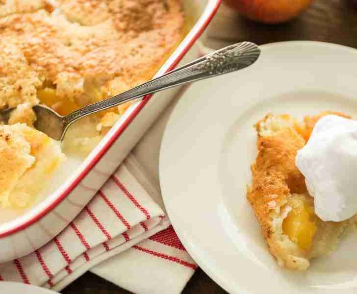 peach cobbler with whipped cream